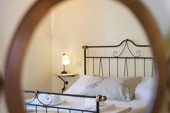 Top Location - Villa in San Gimignano, Top View, 4 Dbl En-Suite, Pool, Ac, Wifi in San Gimignano, Siena Provinz