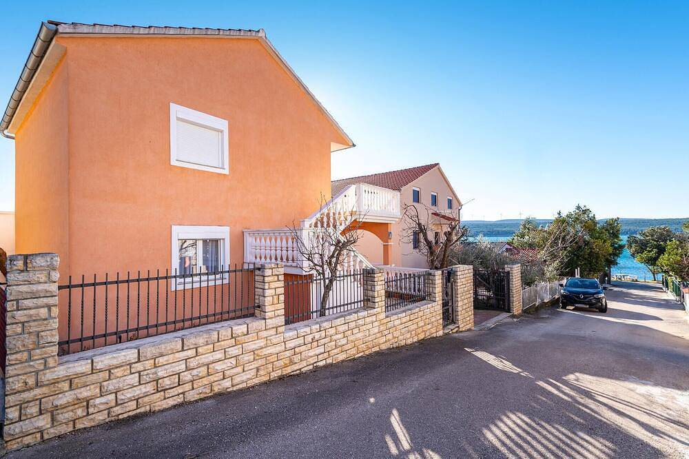 Cały apartament, Niesamowite mieszkanie w Krusevo in Donji Karin, Zadar