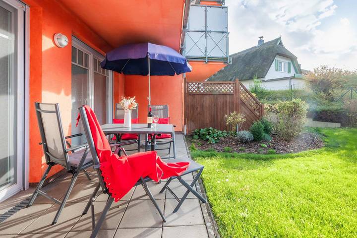 Ganze Wohnung, Gemütliche Ferienwohnung mit Terrasse – nur 950 m zum Strand in Koserow, Bernsteinbäder