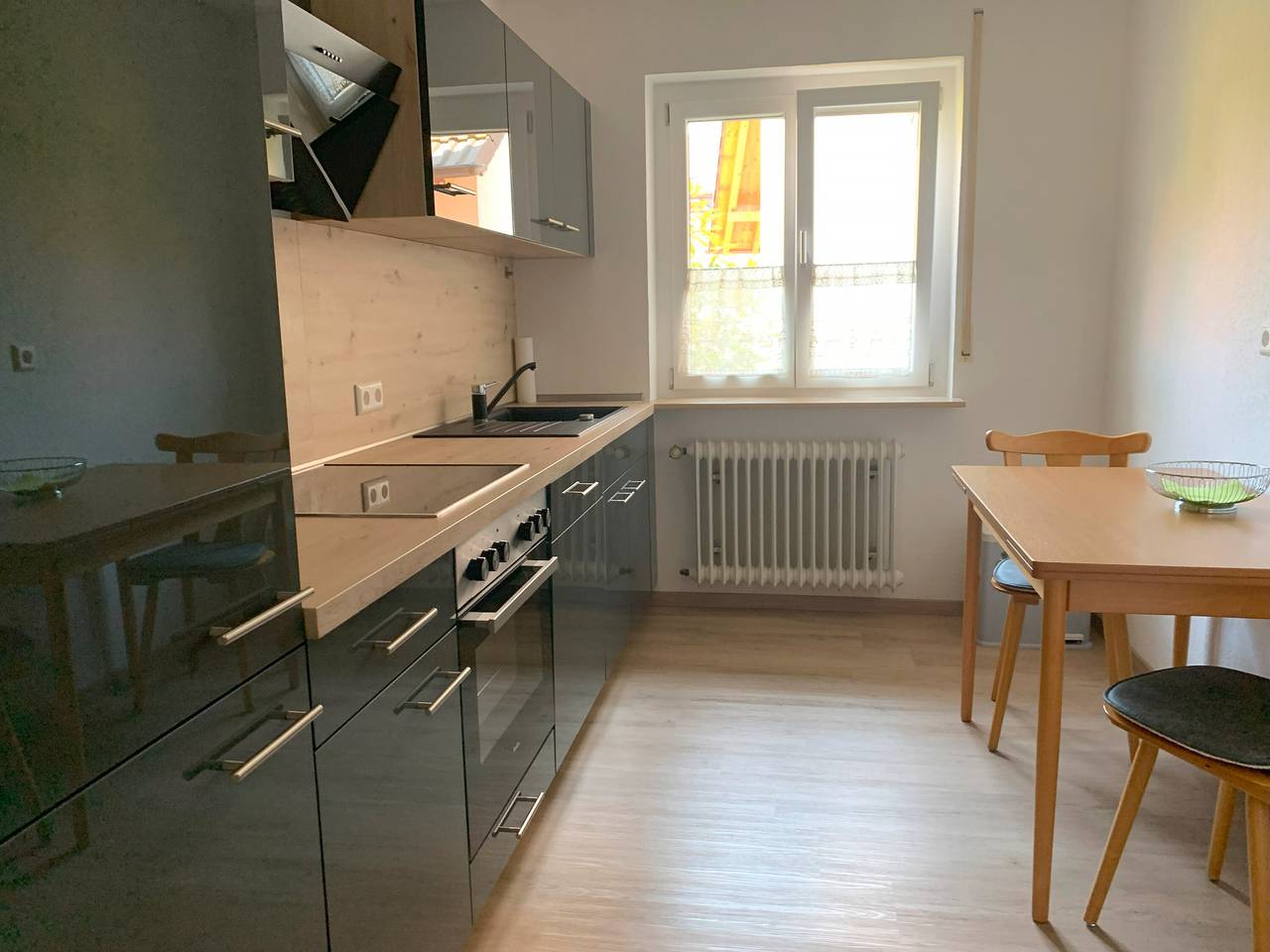 Appartement entier, Appartement "1" avec jardin privé, balcon et Wi-Fi in Hagnau, Obersee (Bodensee)