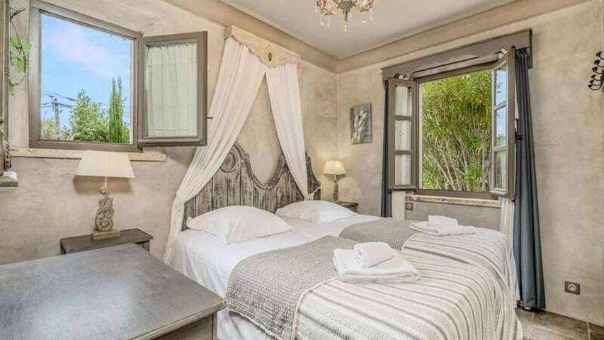 Gîte pour 5 personnes, avec jardin et piscine à Oppède - 4