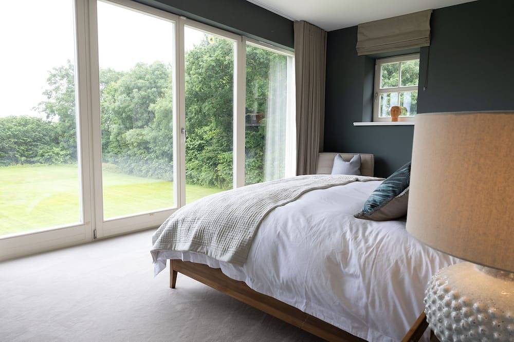 Gorgeous Kildare Country House just 30 minutes to Dublin City and Airport in County Kildare