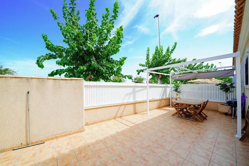 Beautiful house with terrace, swimming pool, located 700 m from the sea (6 pers) in Torre de la Horadada, Pilar de la Horadada