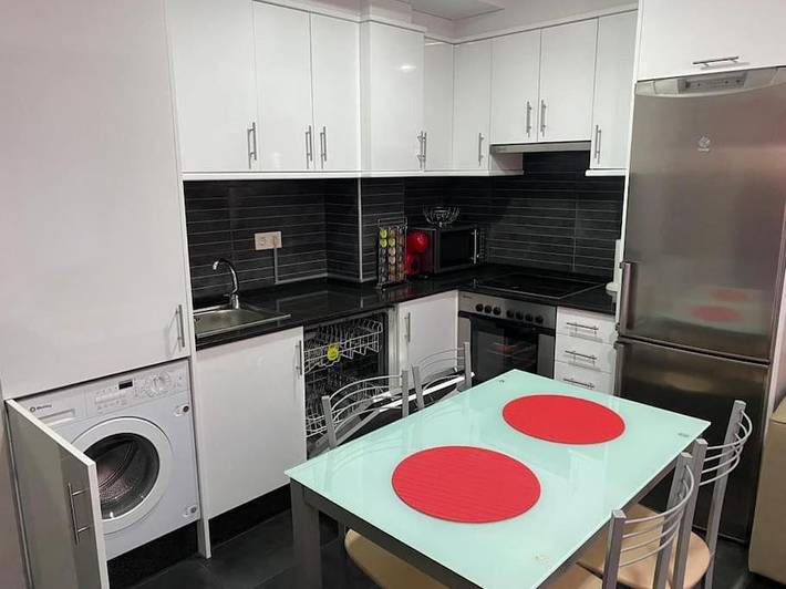 Gîte pour 4 personnes, avec piscine à Ares - 4