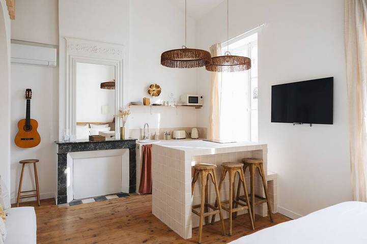 Appartement de vacances pour 4 personnes, avec piscine ainsi que terrasse et jardin