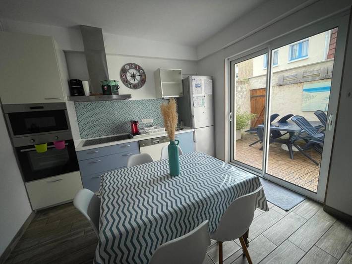 Location de vacances pour 8 personnes, avec terrasse et vue, animaux acceptés à Grand-Fort-Philippe - 3