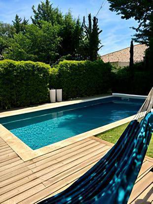 Villa for 6 people, with garden and pool - 1
