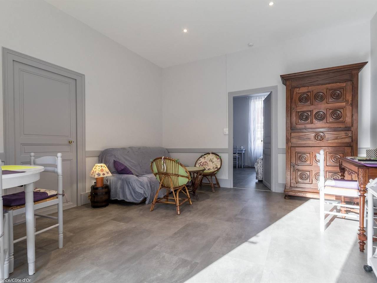 Casita renovada con aparcamiento y jardín en Côte de Beaune in La Rochepot, Beaune region