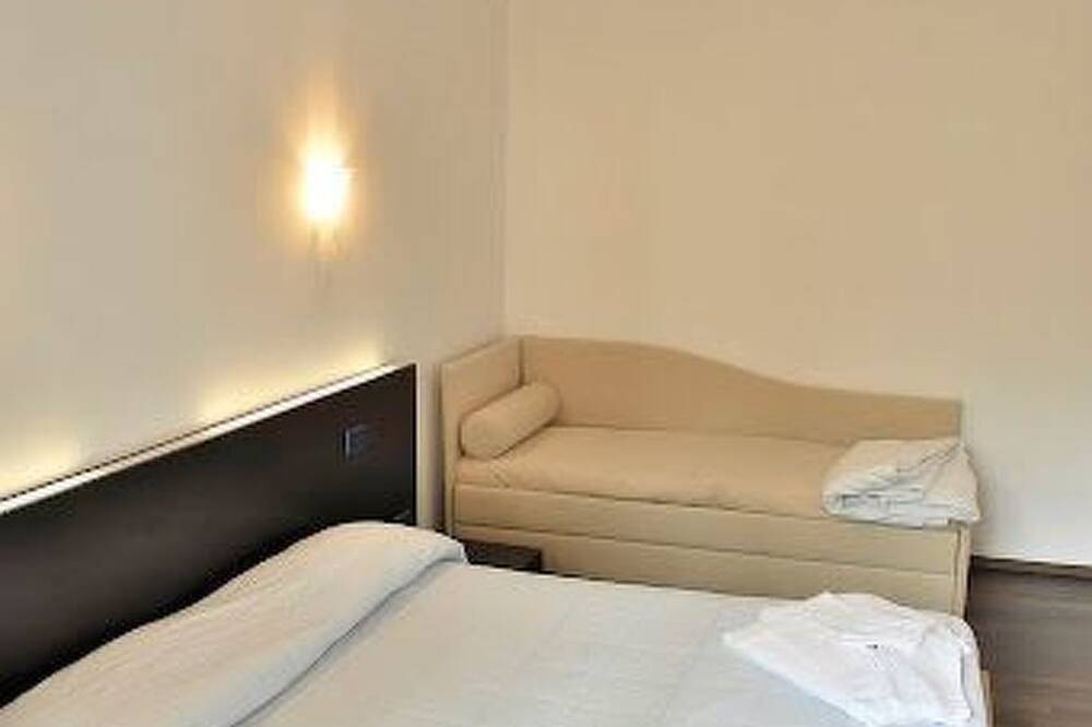 Ganze Wohnung, Superior Zwei-Zimmer-Wohnung in Alba Beach, Alba Adriatica