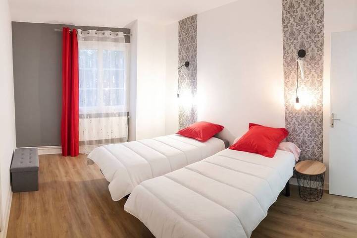 Location de vacances pour 6 personnes, avec Terrasse et Jardin à Les Trois-Moutiers - 4
