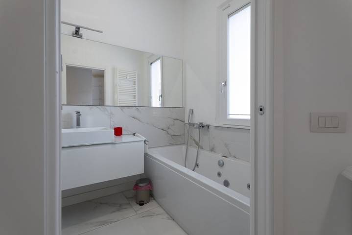 Ganze Wohnung, Ferienwohnung für 4 Personen mit Balkon/Terrasse in Rimini, Rimini Provinz