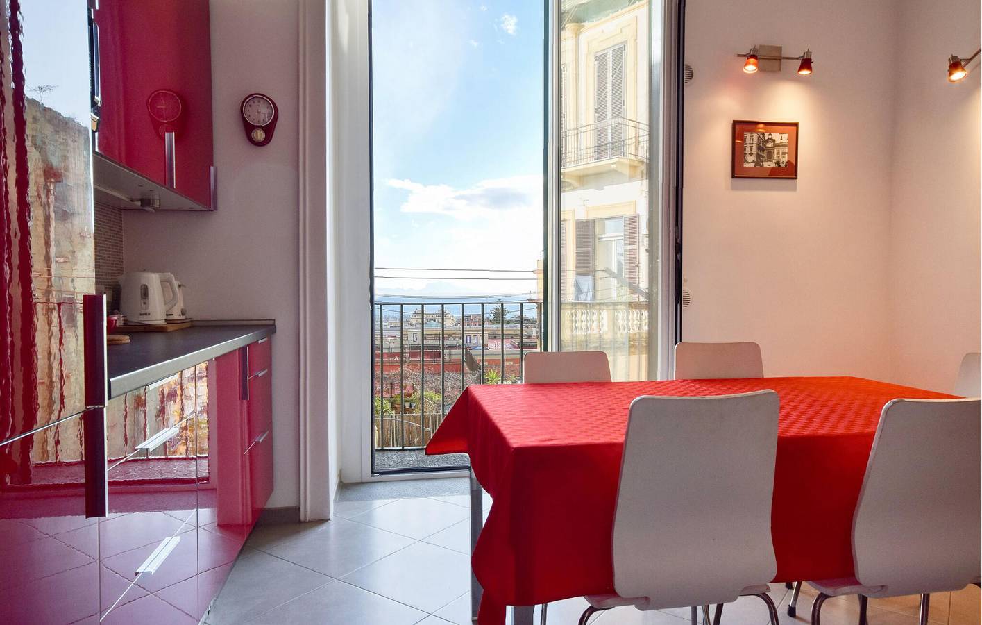 Ganze Ferienwohnung, Appartement mit Meerblick im Obergeschoss - Strandnähe in Neapel, Neapel Provinz