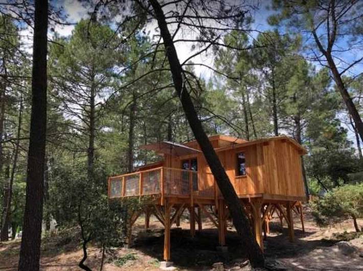 Cabane en bois pour 4 personnes - 1
