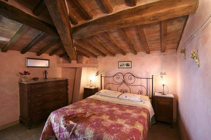 Villa near San Gimignano, with pool, air conditioning, and beautiful views in Montaione, Firenze province