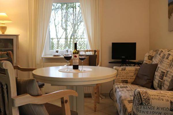 Ferienhaus Meerzeit mit Saunahaus in Alleinlage in Gudendorf, Sankt Michaelisdonn und Umgebung