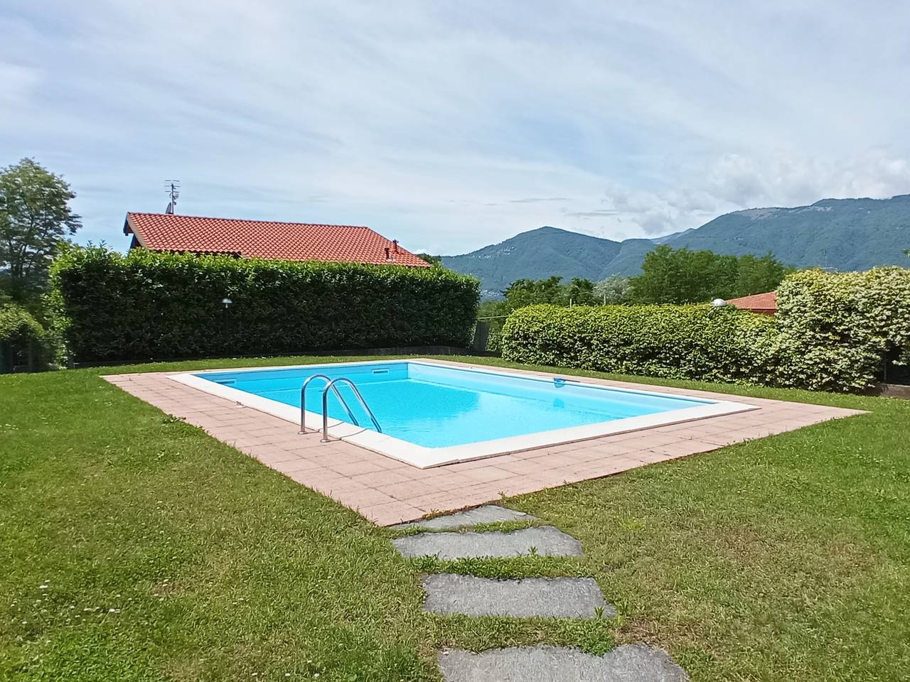 Ganze Wohnung, Belmonte Holiday Apartment in Brezzo di Bedero, Lago Maggiore (Lombardei)