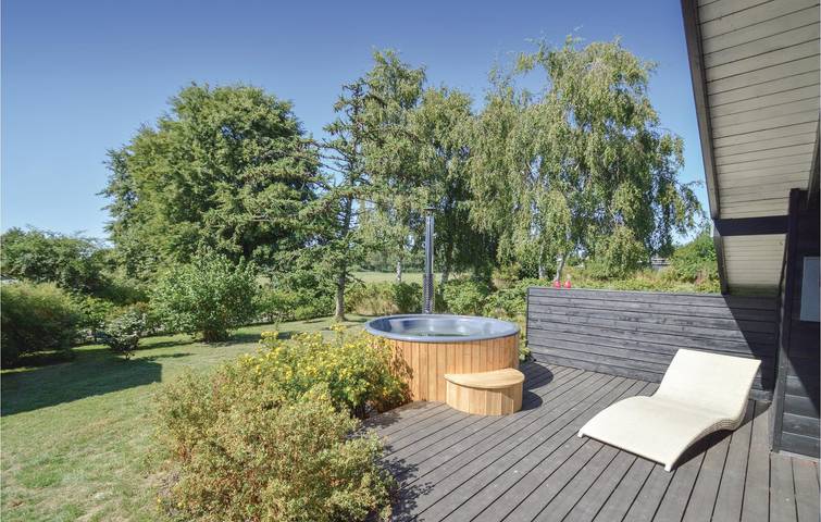 Ferienhaus für 6 Personen, mit Terrasse und Garten in Råbylille Strand - 4