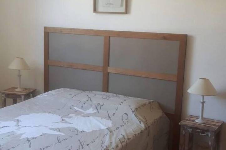 Location de vacances pour 8 personnes, avec terrasse ainsi que jardin et piscine à Maurs - 3