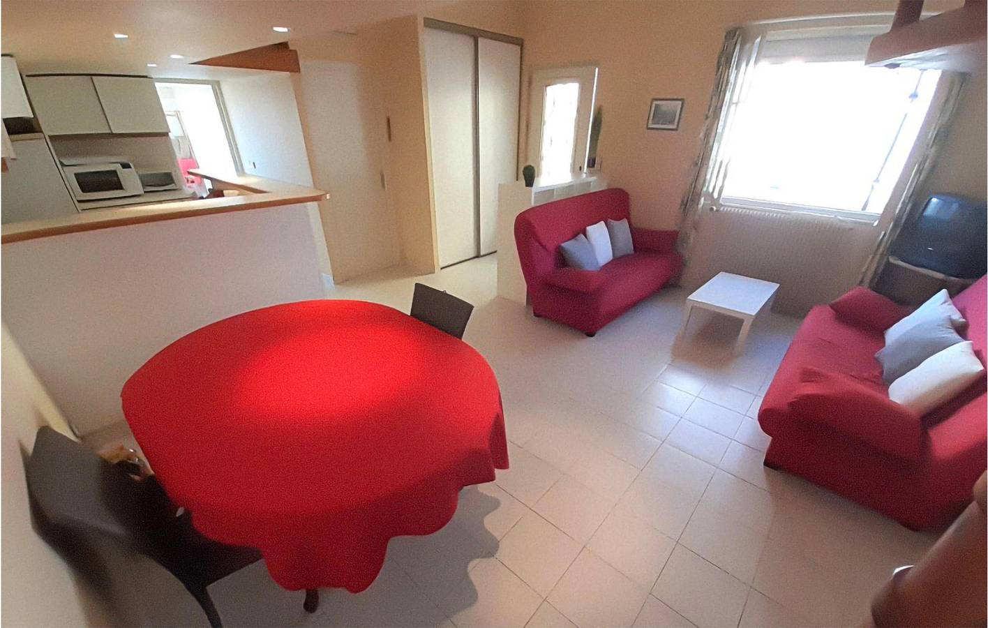 Gemütliches Apartment am Strand mit Annehmlichkeiten in Cagnes-sur-Mer, Cannes und Umgebung