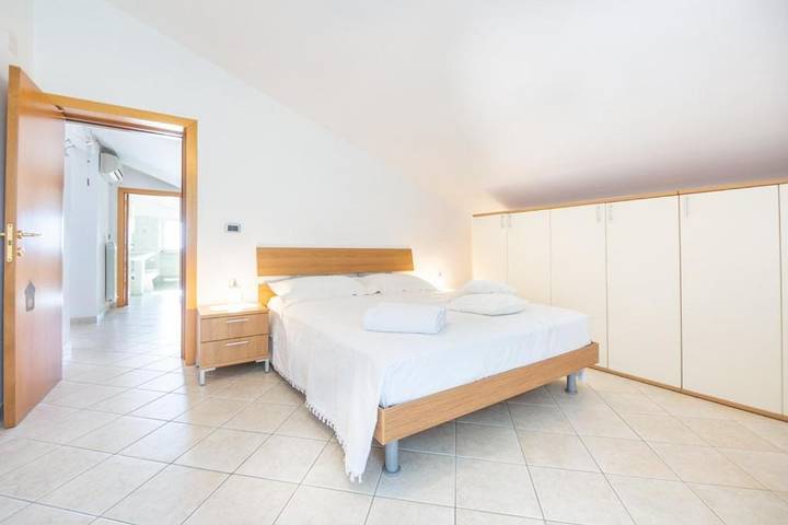 Apartamento de vacaciones para 5 personas, con jardín y vistas - 1