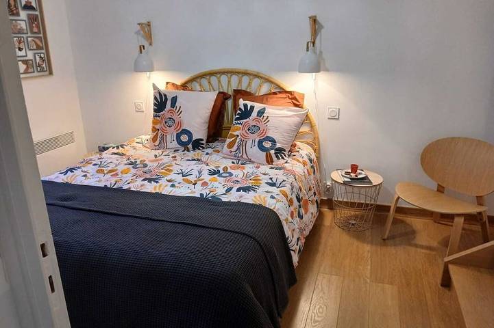 Ganze Wohnung, Large, bright, quiet apartment, not overlooked, close to town center. in Rodez, Aveyron