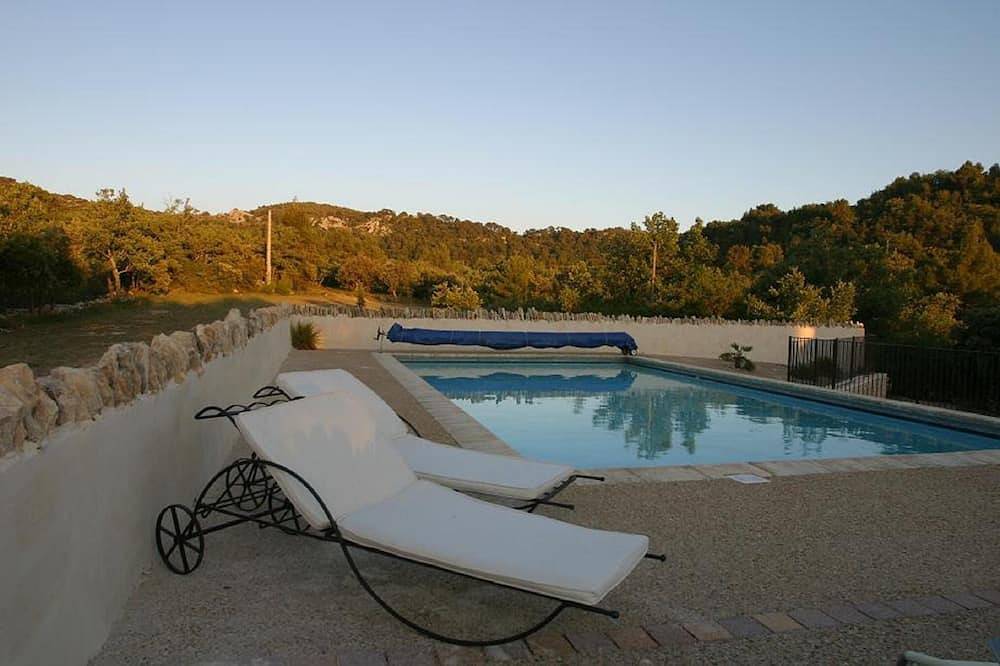 Estate, Provence, Venasque, Mont Ventoux, 4 Ha, Pano 360 Swimming Pool 12X6. 3*. in Venasque, Parc naturel régional du Mont-Ventoux