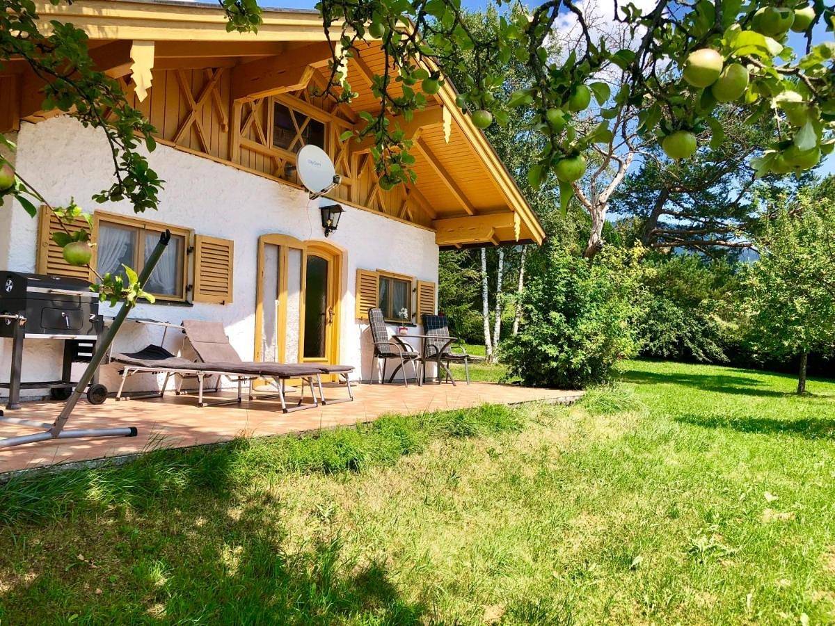 Ferienhaus Veronika mit 2000qm Garten und Bergblick in Unterammergau, Bayerische Alpen