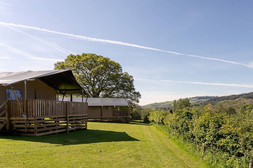 Oak Safari Tent, the perfect family and dog friendly glamping site, Devon in Tiverton, Devon