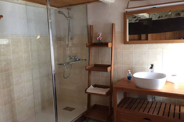 Location de vacances pour 2 personnes, avec terrasse et jardin à Lamastre - 3