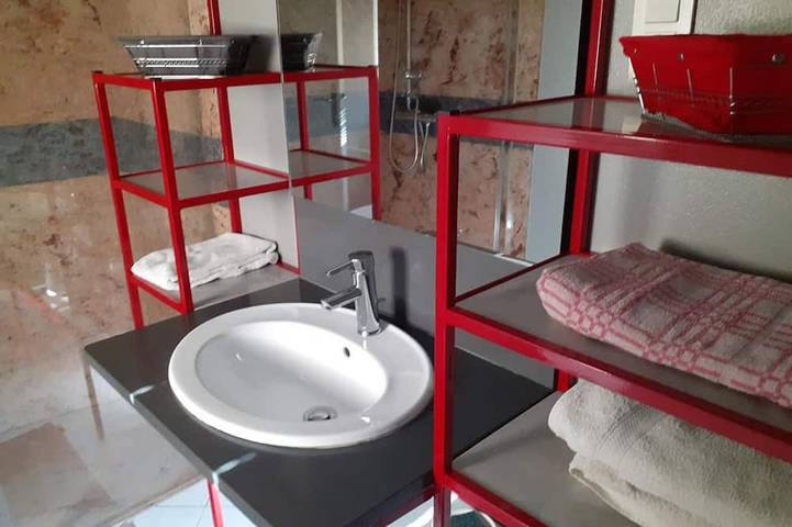 Gîte pour 4 personnes, avec jardin, animaux acceptés dans Louchy-Montfand - 4