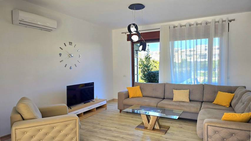 Villa per 8 persone, con giardino e balcone in Albania