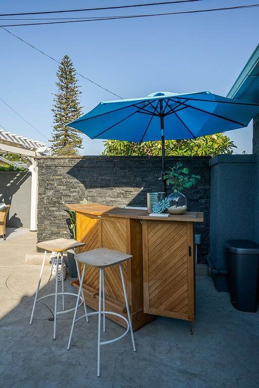 Holiday rental for 8 people, with pool and balcony as well as garden in Long Beach (CA)