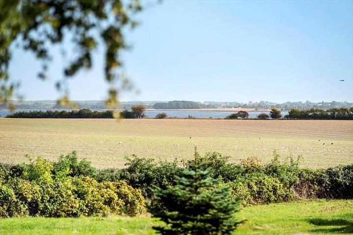 Ferieudlejning for 6 personer, med terrasse og jacuzzi i Bogø