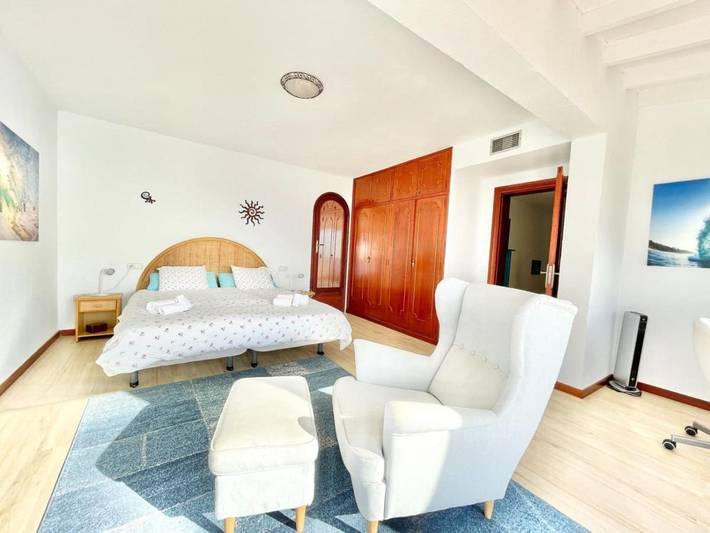 Villa pour 8 personnes, avec terrasse et jardin, animaux acceptés à Cala Pi - 3