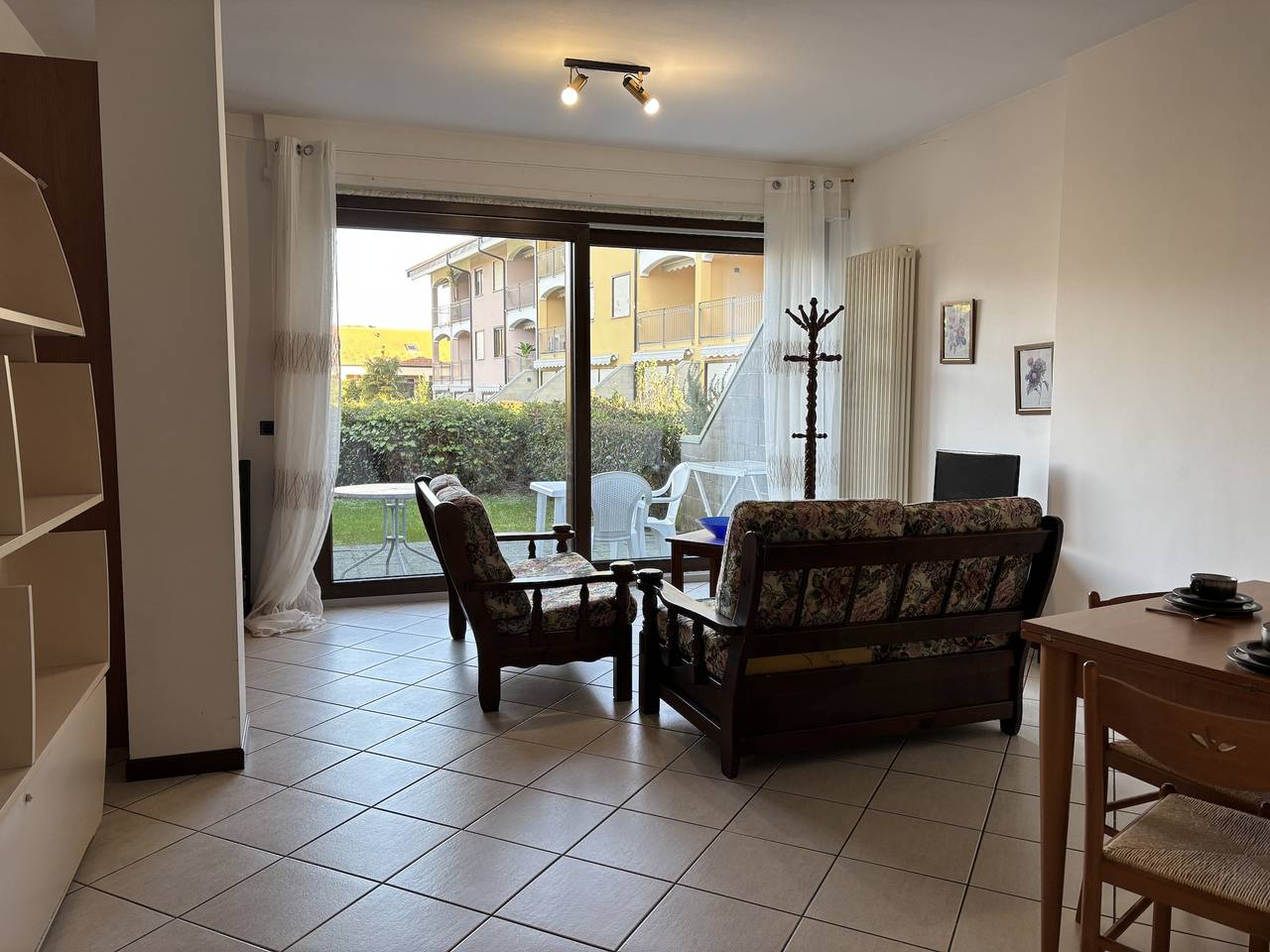 Ganzes Studio, Farfalla 1 studio with pool in Germignaga in Germignaga, Lago Maggiore (Lombardei)