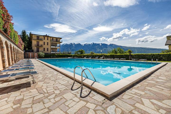 Ferienwohnung für 6 Personen, mit Garten und Seeblick in Tignale