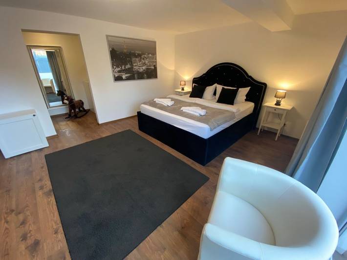 Ferienhaus für 11 Personen, mit Whirlpool und Pool sowie Garten und Sauna in Kröpeliner-Tor-Vorstadt - 2