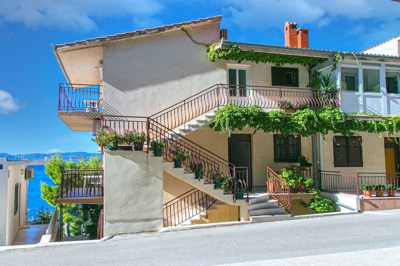 Ganze Wohnung, Studio Appartement mit Balkon und Meerblick Brela, Makarska As-20075-a in Brela, Makarska Riviera