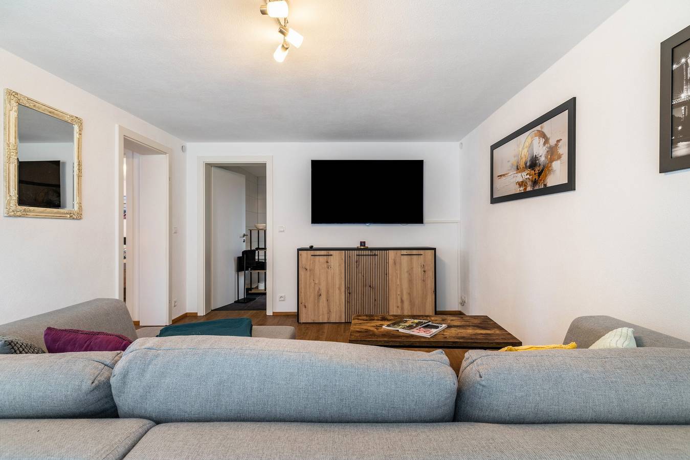 Ganze Wohnung, Apartment 'Winder' mit Bergblick, privater Terrasse und Wlan in Lustenau, Bodensee-Vorarlberg