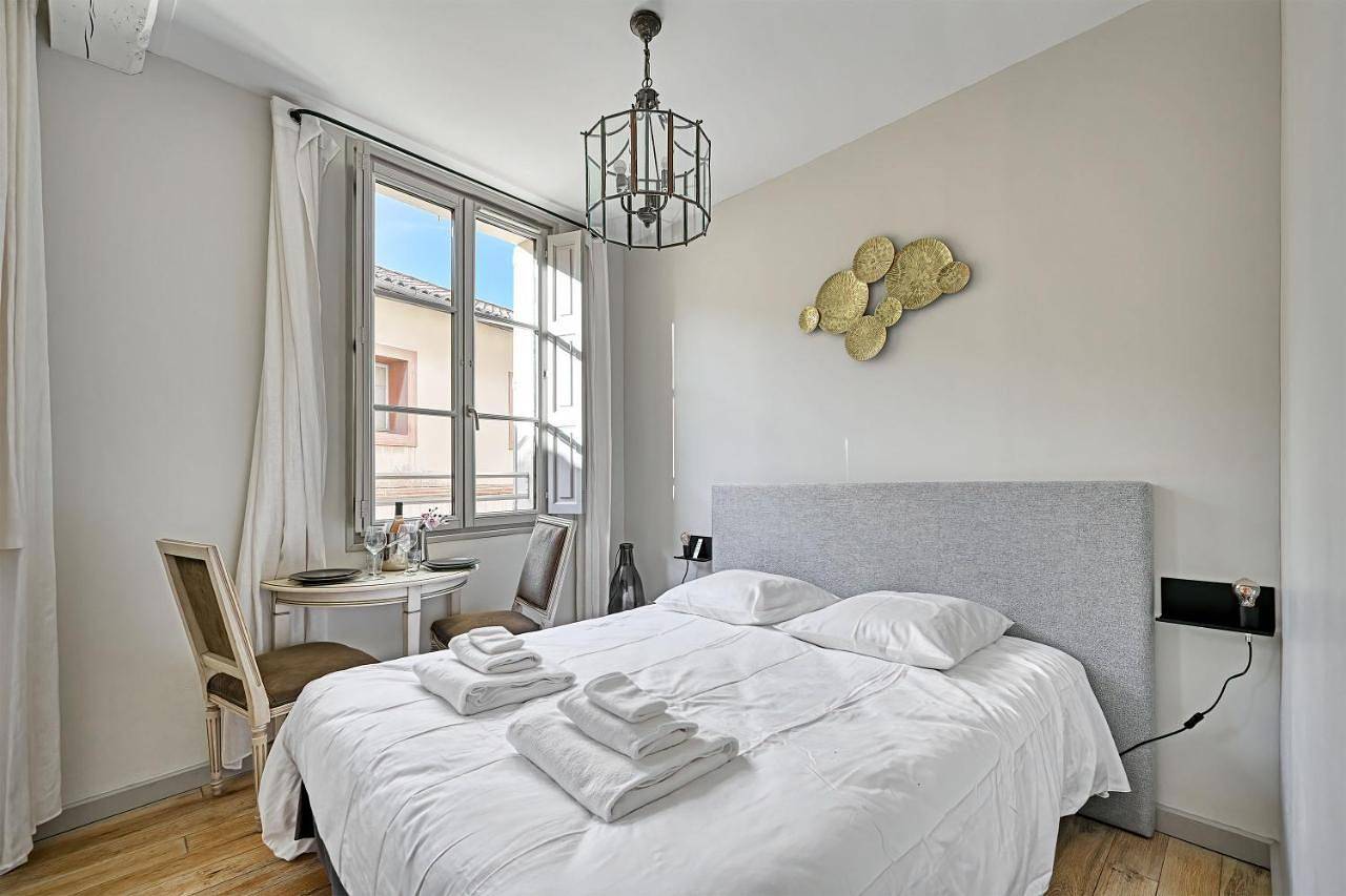 Appartement entier, Au cœur des Papes, dans bâtisse de charme studios & appartements en cœur de ville in Avignon, Vaucluse