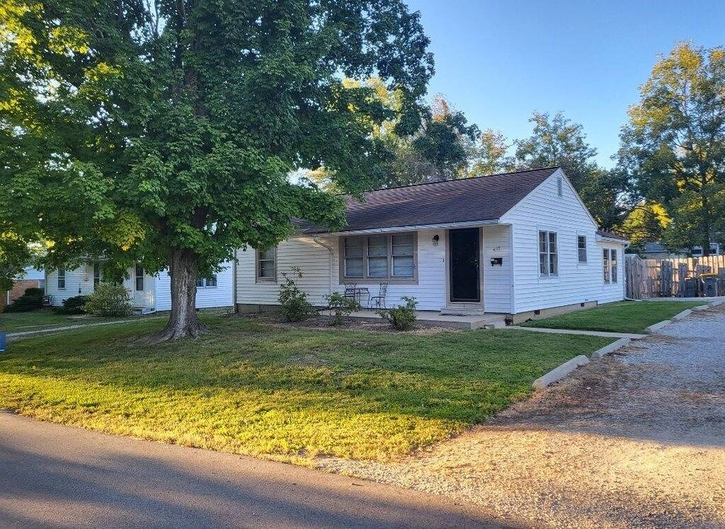 The Bread & Butter-Near Kings-1 Qu.-7 Parking Spaces and Bicycles!\n\n in Bloomington (IN), Monroe County (IN)