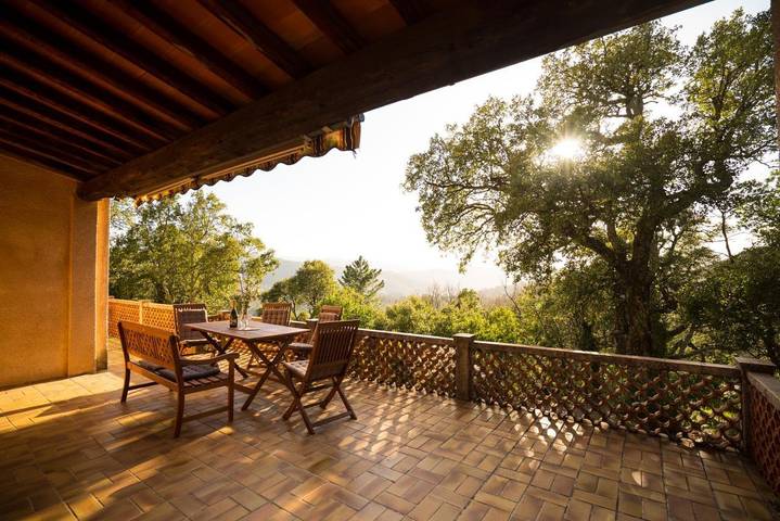 Location de vacances pour 6 personnes, avec Terrasse ainsi que Jardin et Vue à La Garde-Freinet - 3