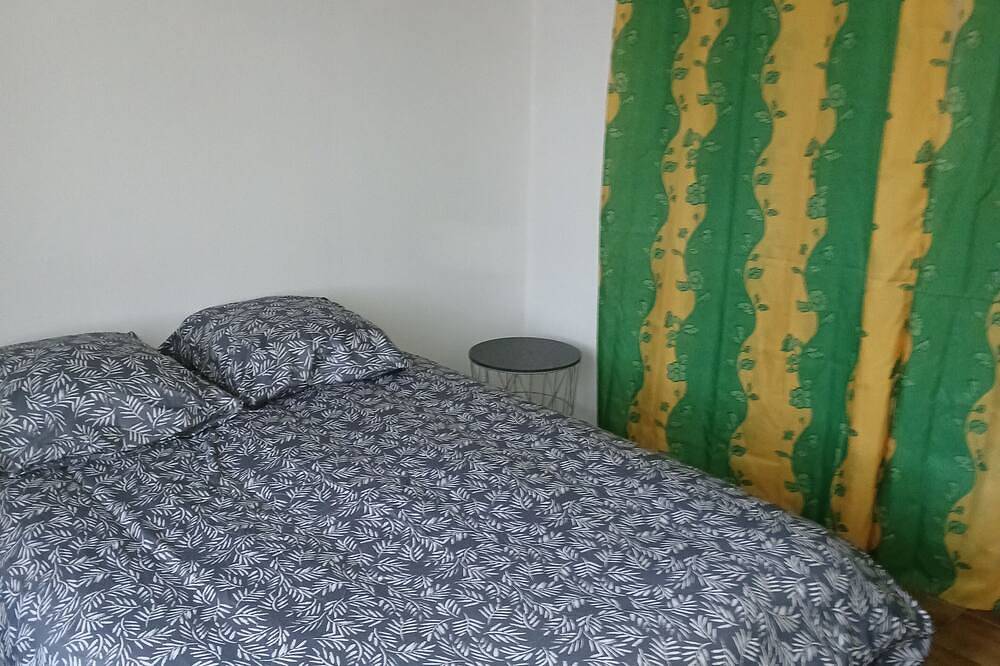 Joli appartement au coeur d'un espace de 1500m2 in Limans, Parc naturel régional du Luberon