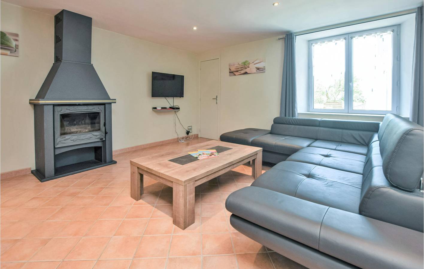 Appartement de 110m2, Parking, TV, Recyclage, Internet - 2km de la plage in Créances, Région de Coutances