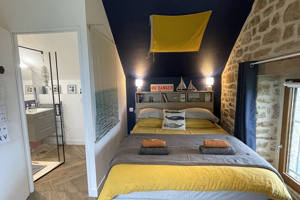 Charming renovated longère between land and sea in Quiberon Bay in Ploemel, Côte des Mégalithes