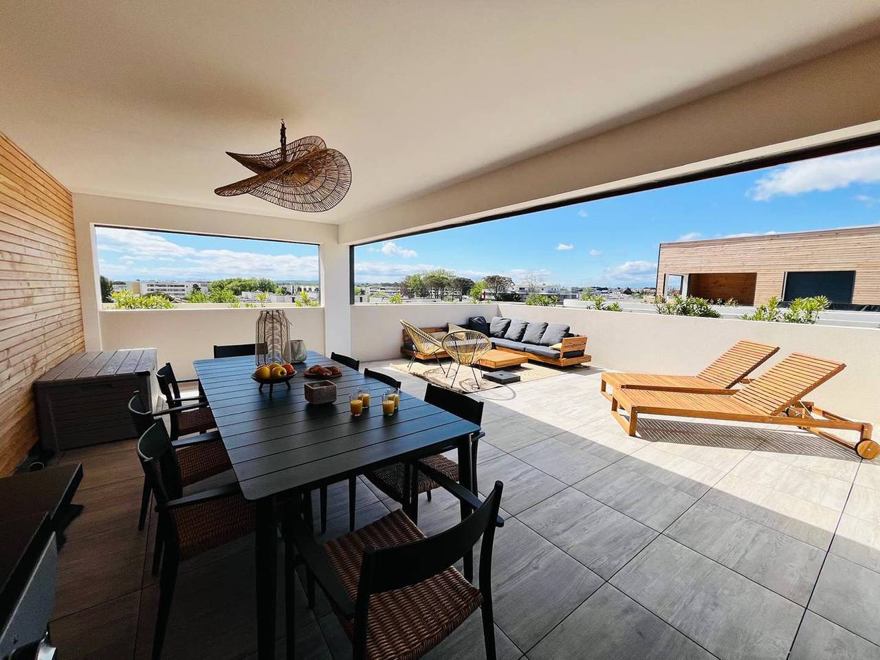 Ganze Ferienwohnung, Superb 4-room duplex apartment with large terrace in Sérignan, Côte d'Améthyste