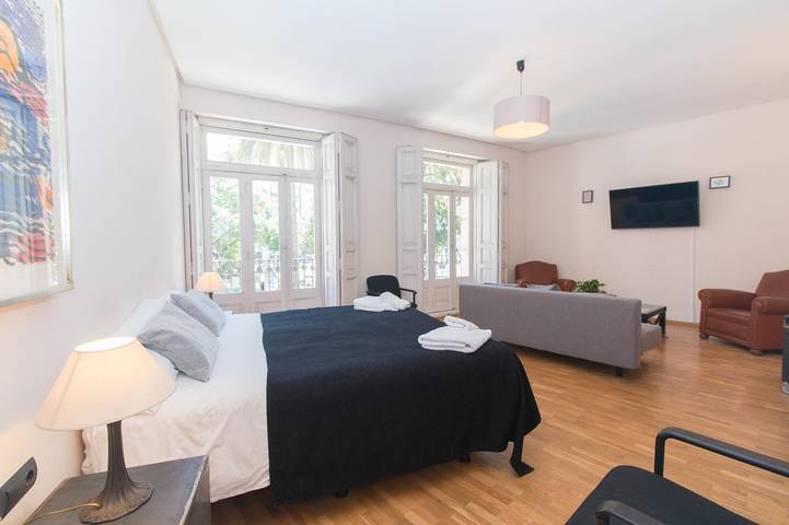 Pension für 3 Personen, mit Balkon in Valencia