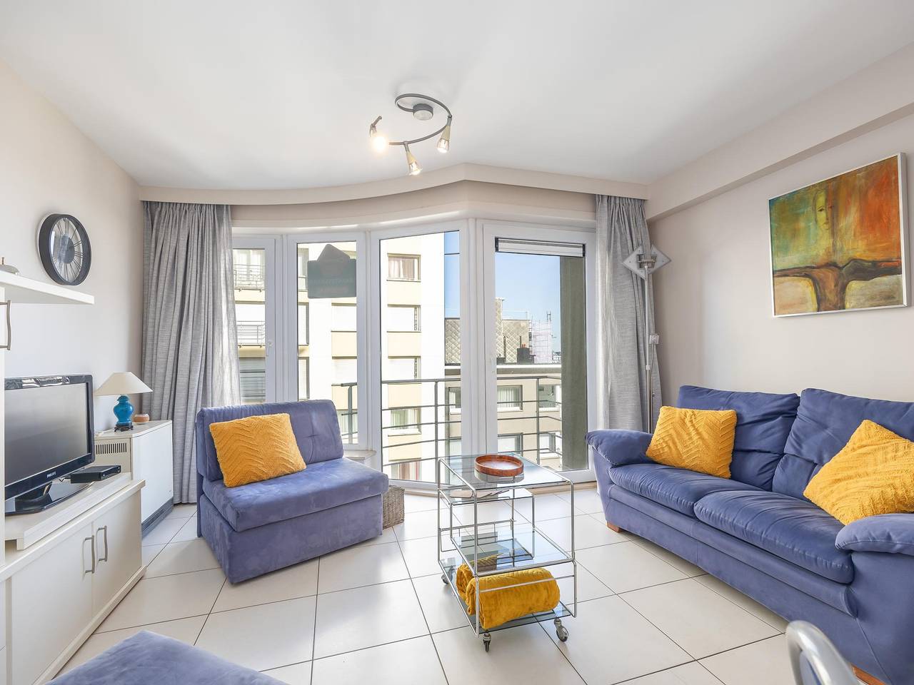 Geheel appartement, Verzorgd appartement met zeezicht in Middelkerke, Belgische Kust