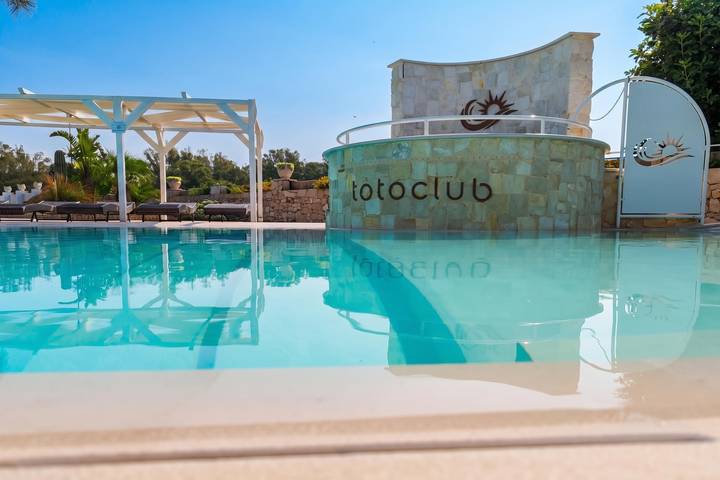 Appartamento vacanze per 4 persone, con piscina e balcone - 1