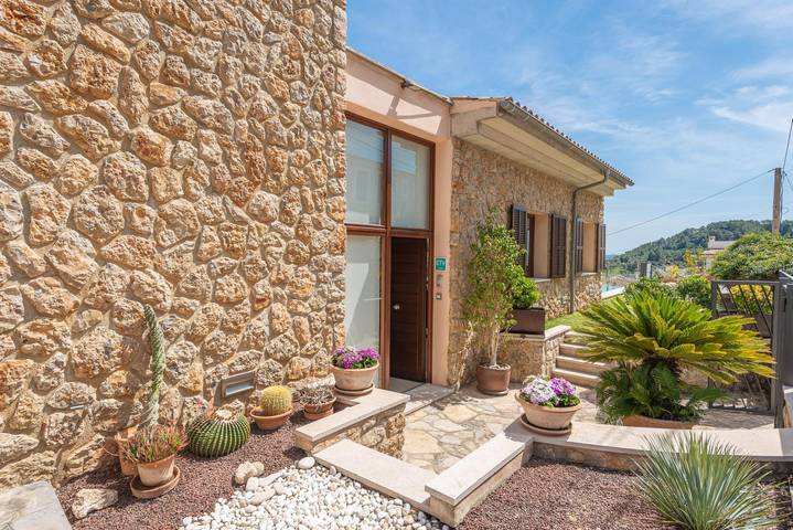 Can Vicens (Mancor) - Moderna casa con piscina privada y maravillosas vistas - Wifi gratis in Mancor del Valle, Interior de Mallorca